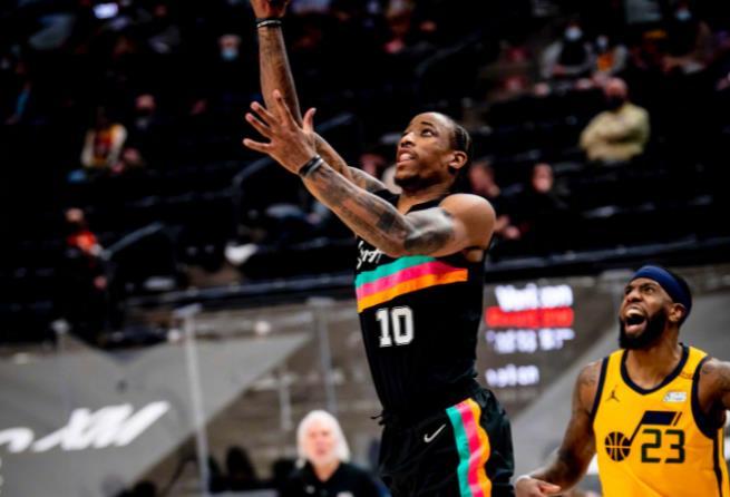  坎宁安全面发挥活塞主场力克马刺结束十连败