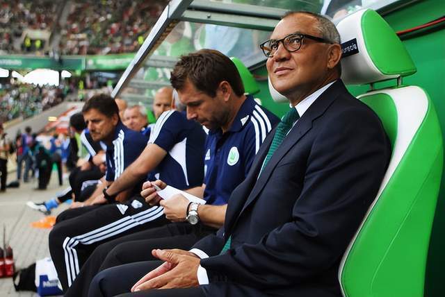  拜仁主帅运筹帷幄，轮换制胜彰显冠军底蕴深厚